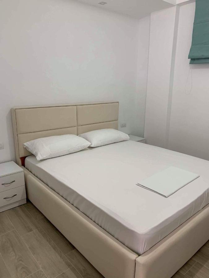 Villa Kristiana Sarandë Exteriör bild